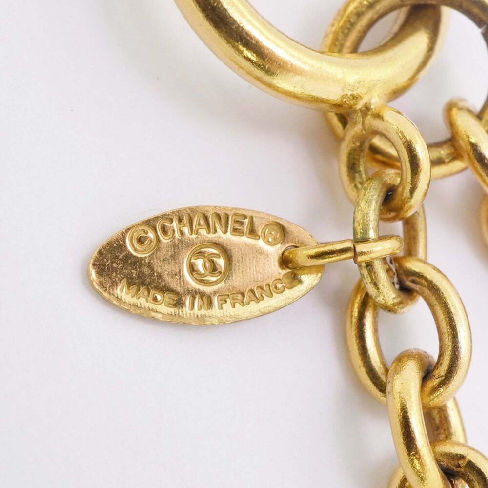 CHANEL Gold Diamond Logo Necklace - Picture 5 of 9